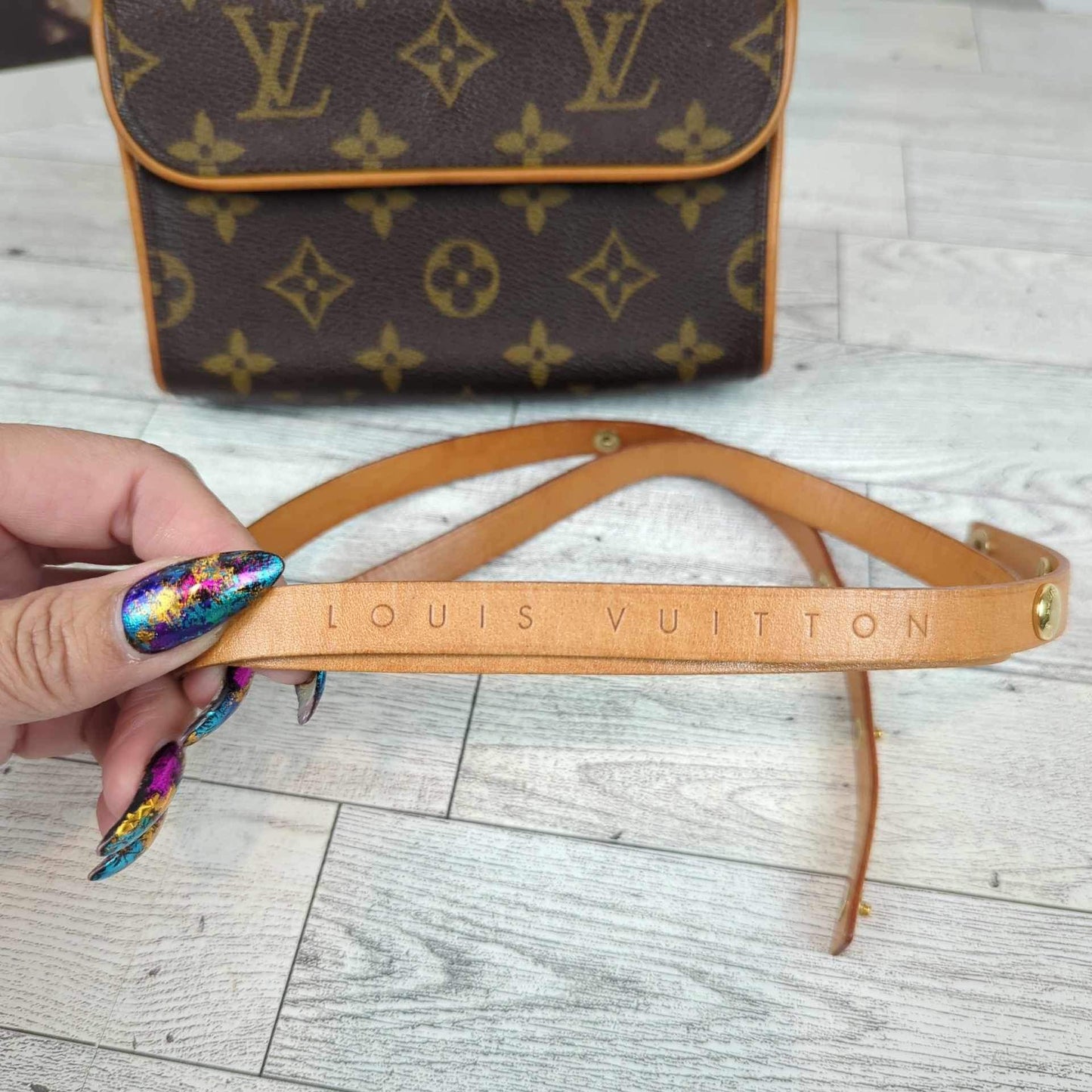 Louis Vuitton Pochette Florentine Monogram