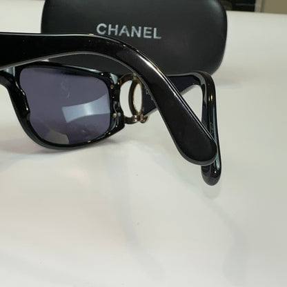 Chanel Vintage CC Logo Sunglasses 02461 Gold/Black