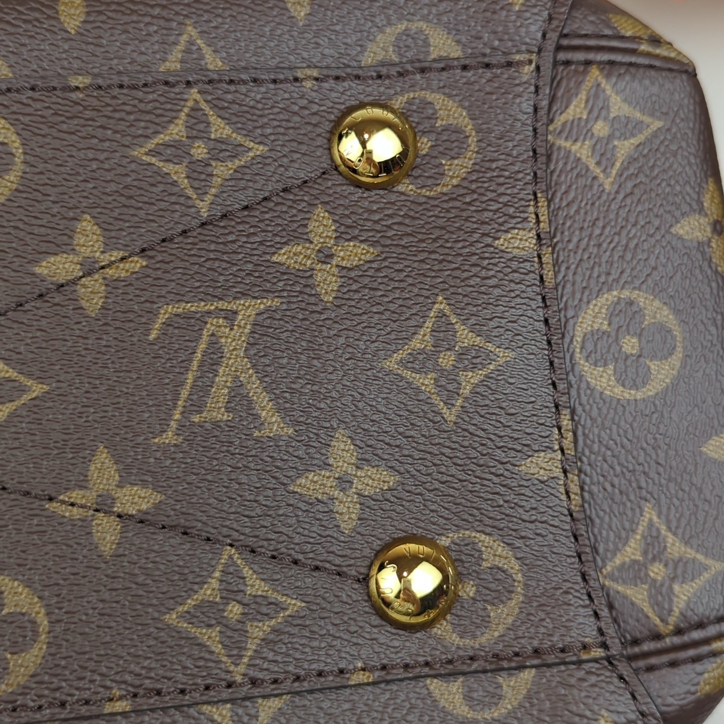 Louis Vuitton Montaigne MM Monogram