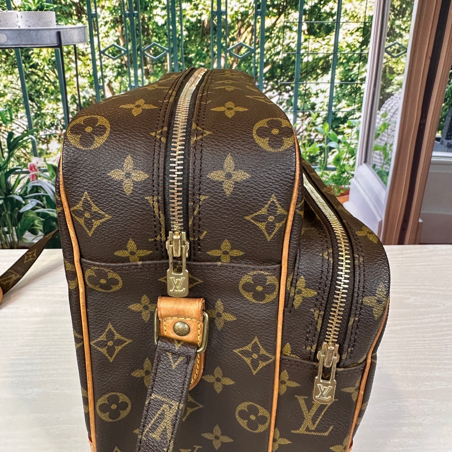 Louis Vuitton Nile GM Crossbody Bag Monogram Canvas