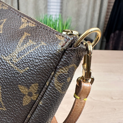 Louis Vuitton Monogram Pochette Accessories