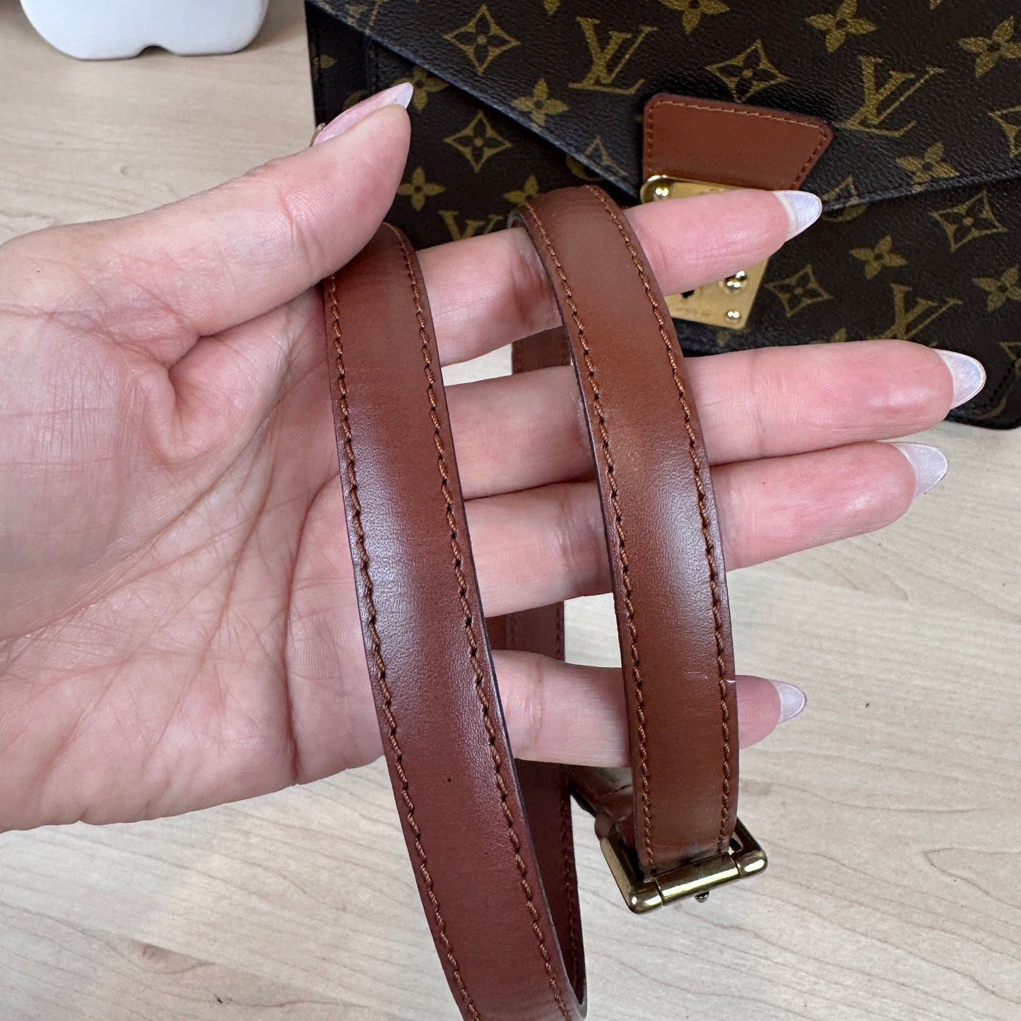 Louis Vuitton Monceau 28