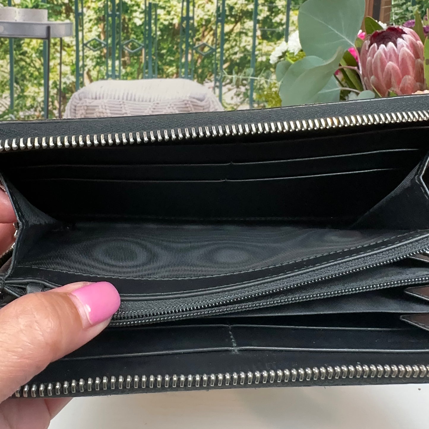 Guccissima Leather Supreme Web Zip Wallet Black