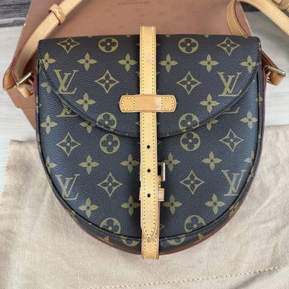 Louis Vuitton Chantilly MM Crossbody