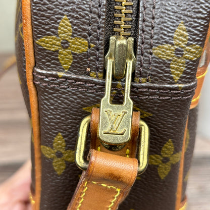 Louis Vuitton Trocadero 23 Crossbody Bag