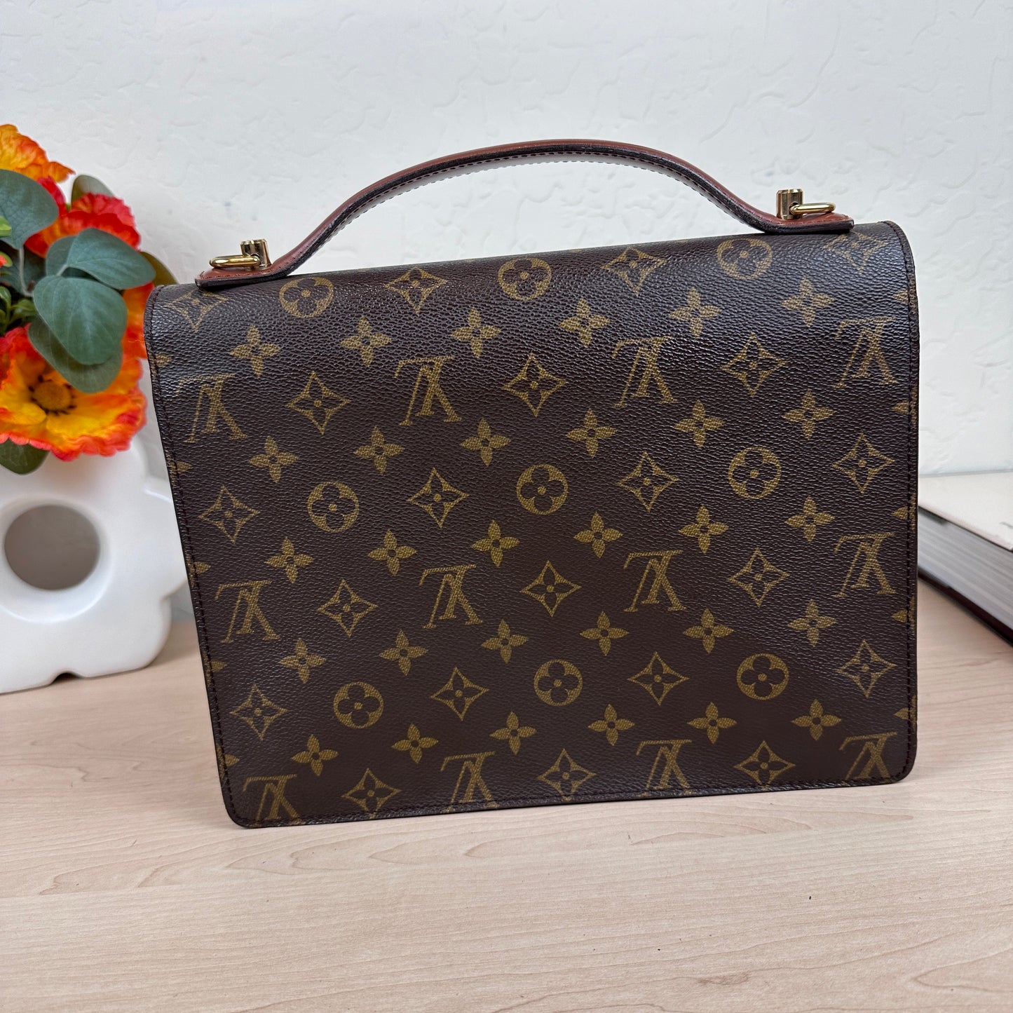 Louis Vuitton Monceau 28