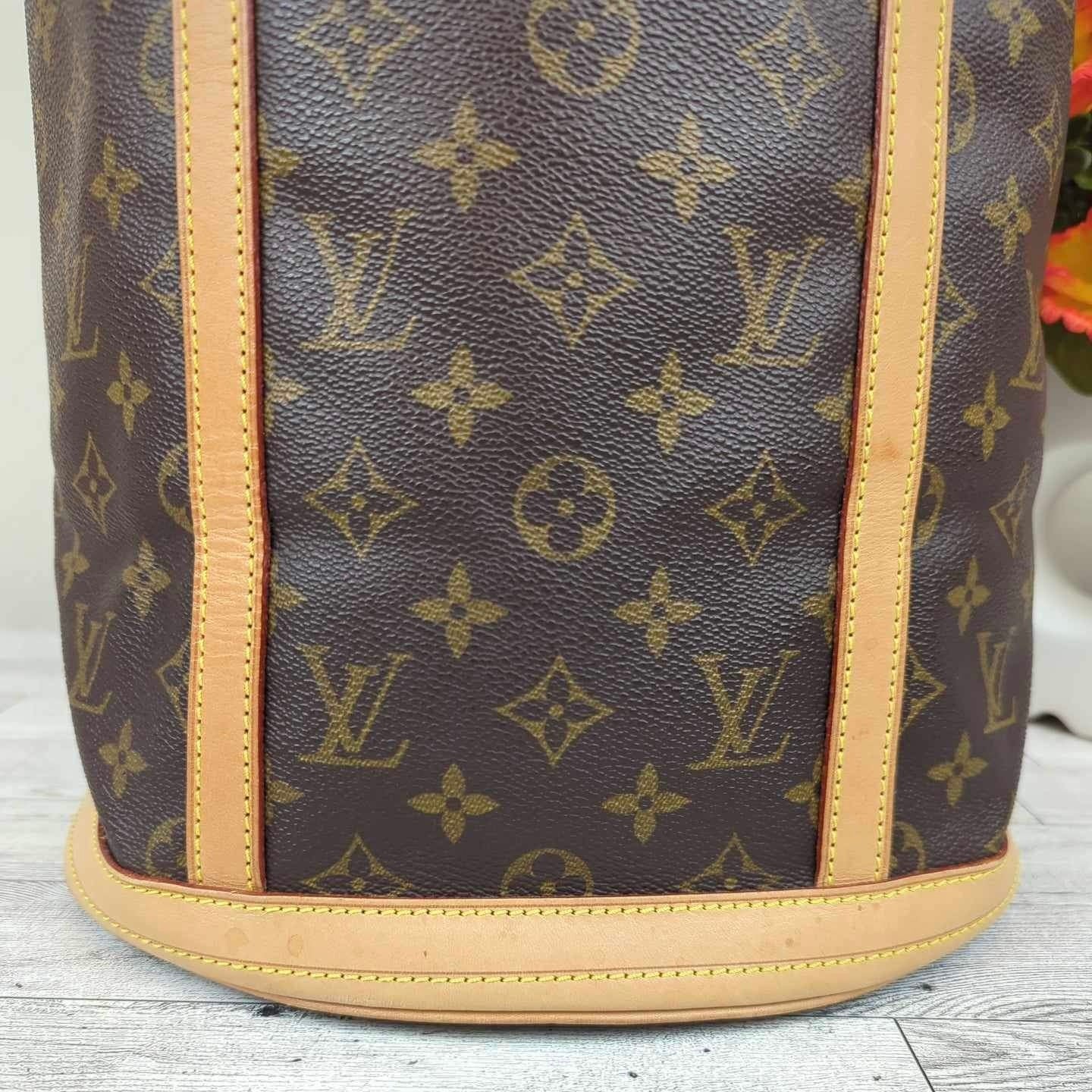 Louis Vuitton Bucket GM