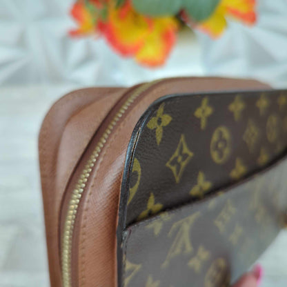 Louis Vuitton Orsay Clutch