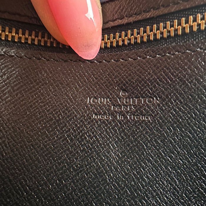 Louis Vuitton Toledo Blue Epi Leather Montaigne Clutch