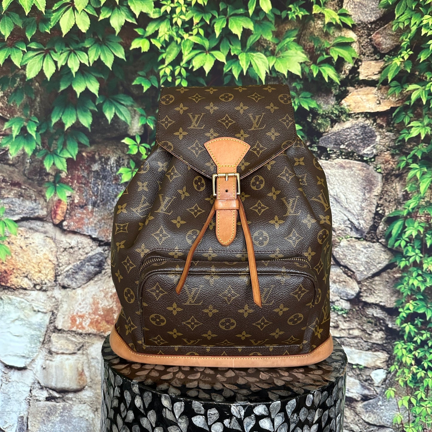 Louis Vuitton Montsouris GM