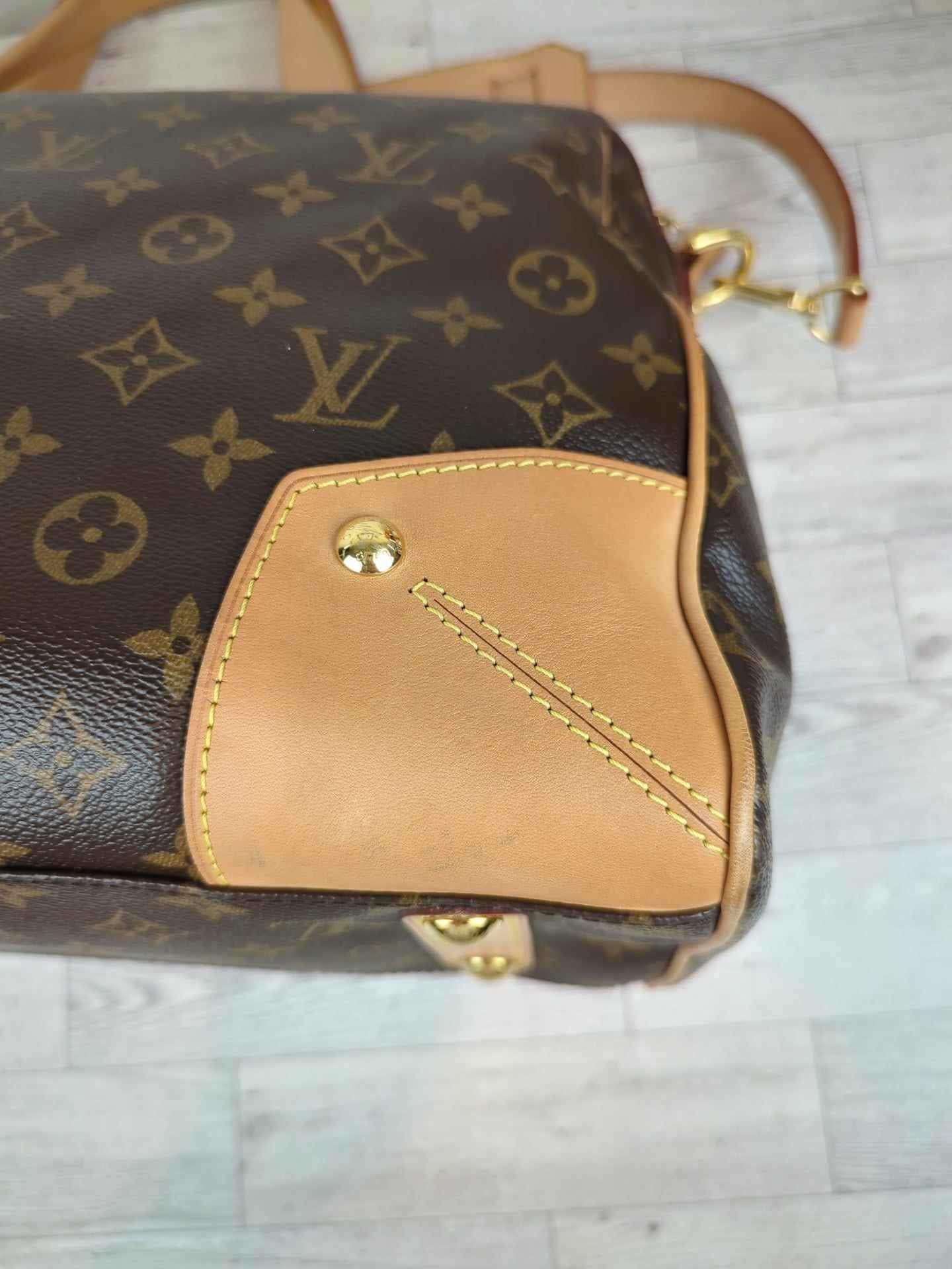 Louis Vuitton Retiro GM 2 Way Bag