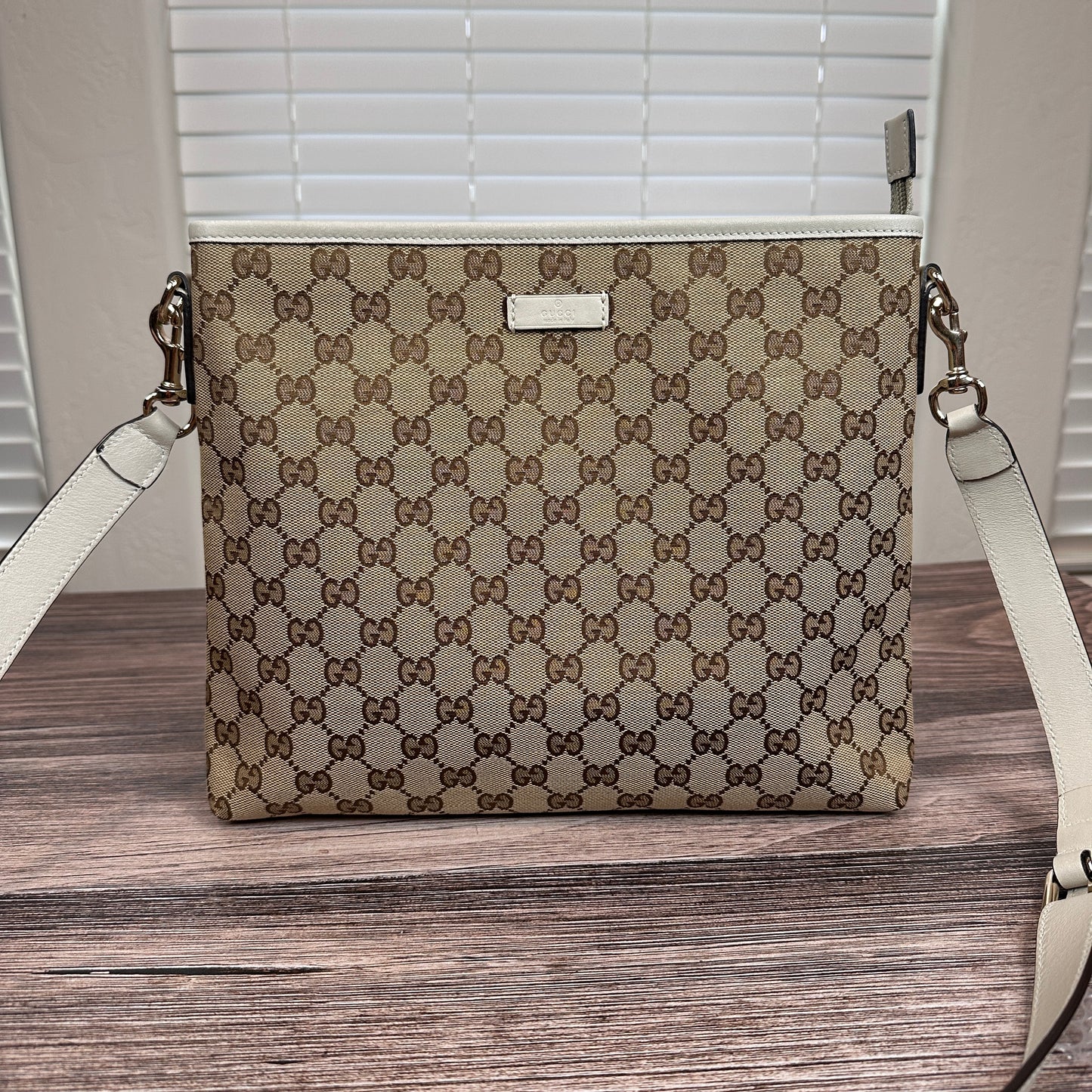 Gucci Flat Messenger Bag Off-White