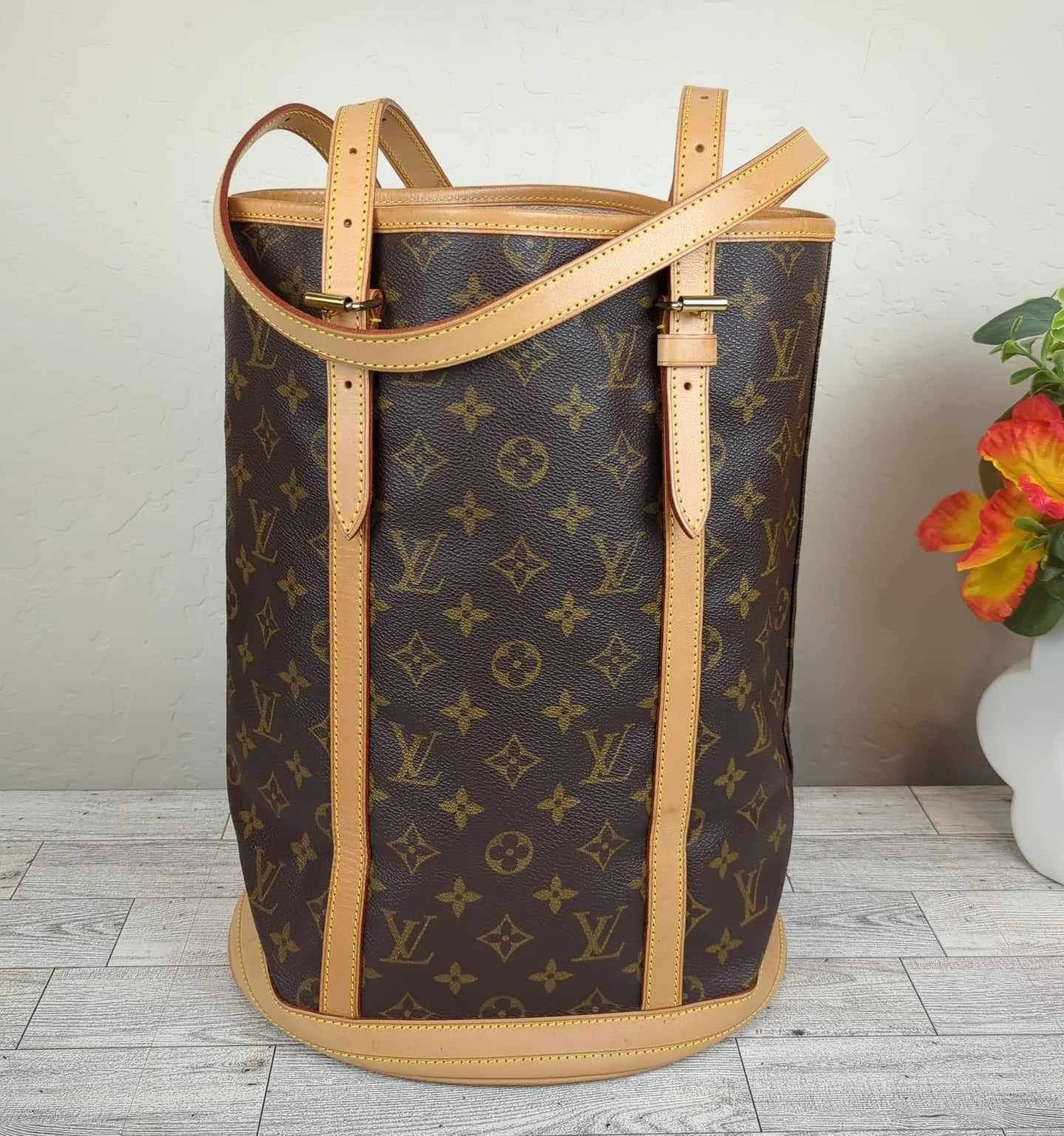 Louis Vuitton Bucket GM