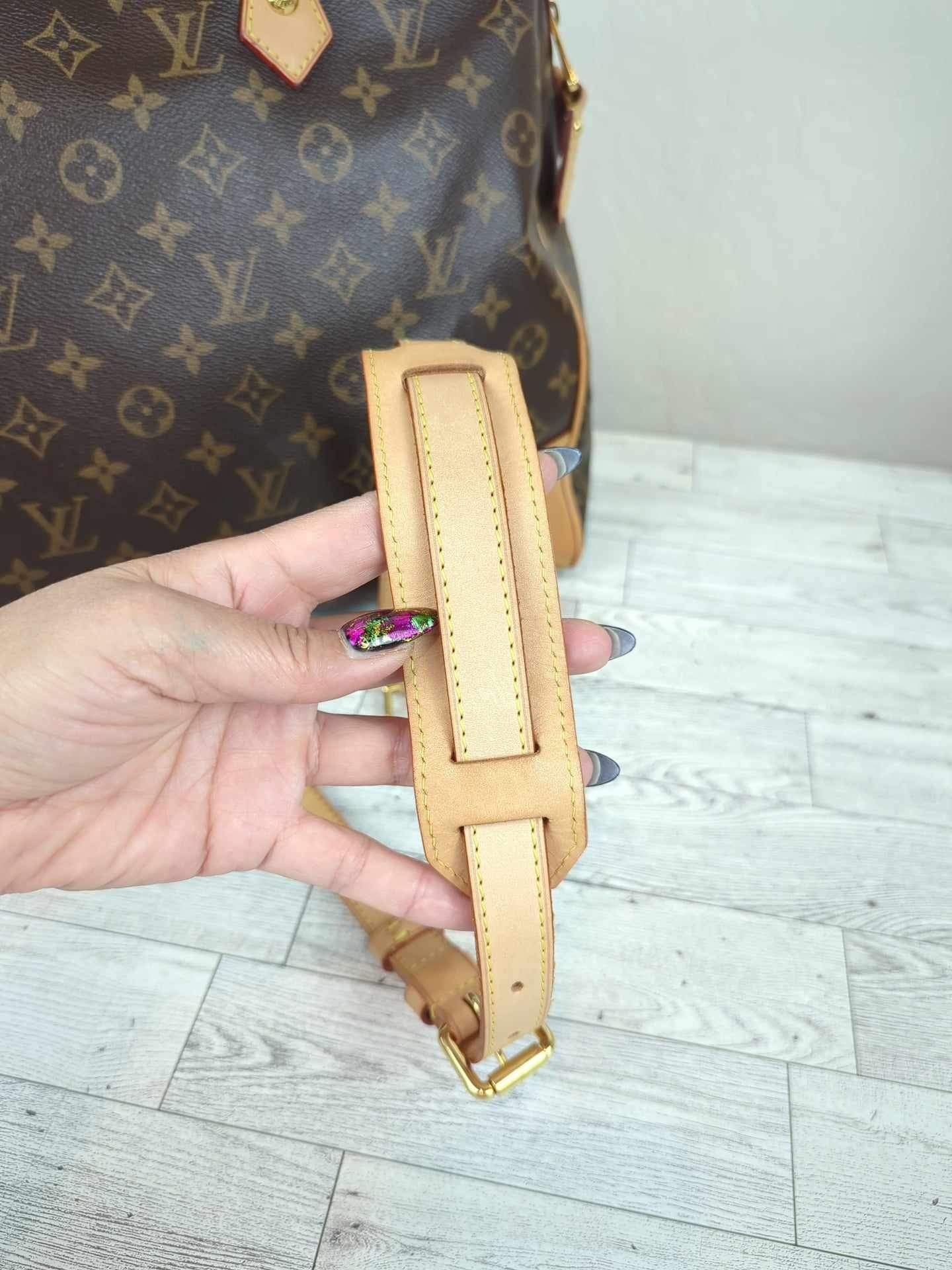 Louis Vuitton Retiro GM 2 Way Bag