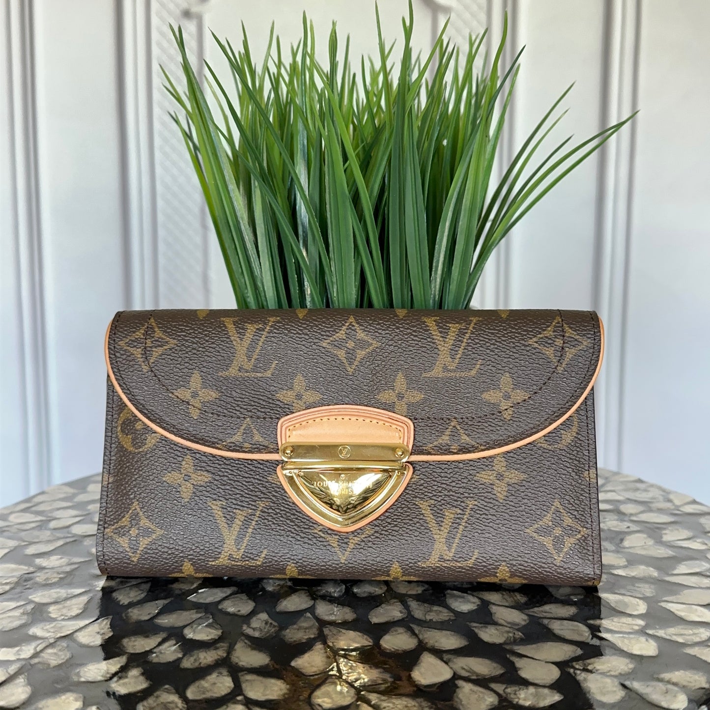 Louis Vuitton Monogram
Eugenie Wallet