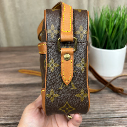 Louis Vuitton Trocadero 23 Crossbody Bag