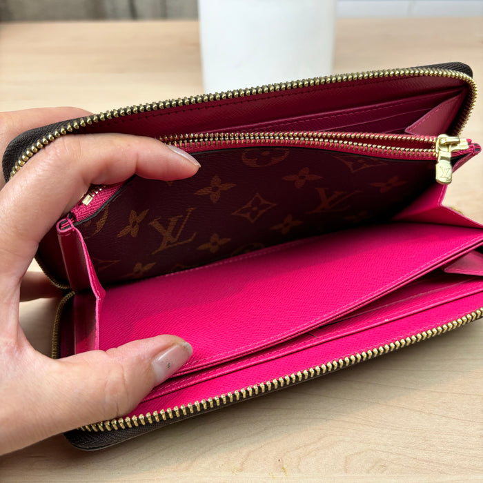 Louis Vuitton Limited Edition Christmas Zippy Wallet