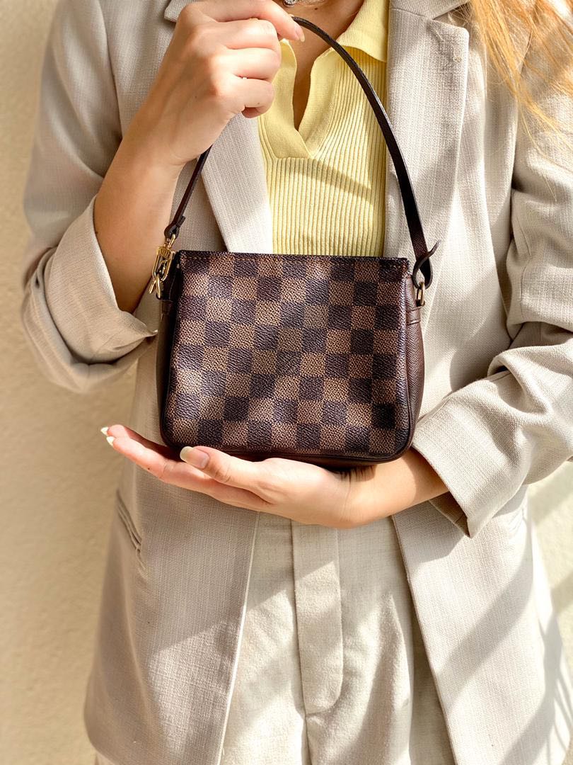 Louis Vuitton Damier Trousse Pochette