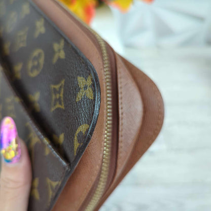 Louis Vuitton Orsay Clutch