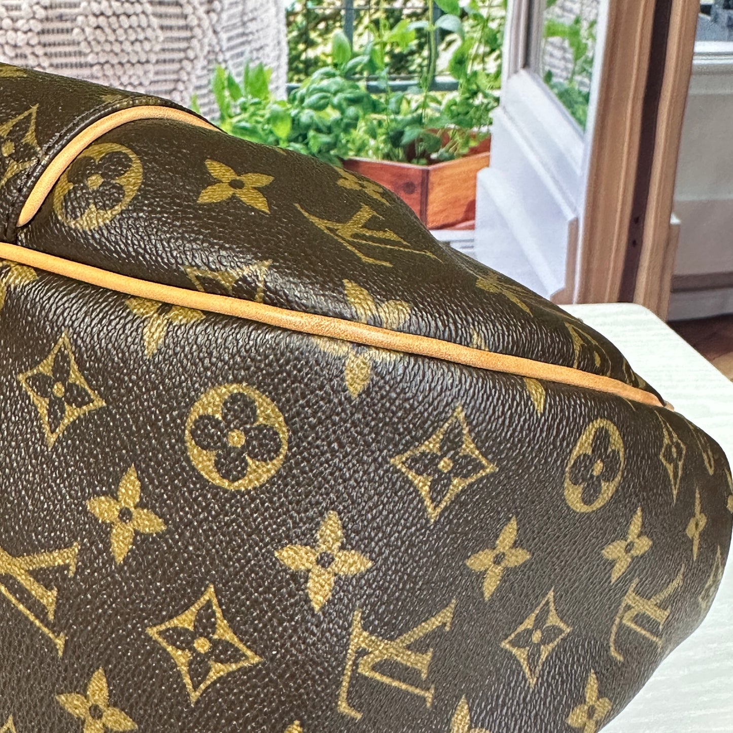 Louis Vuitton Monogram Canvas Galliera GM