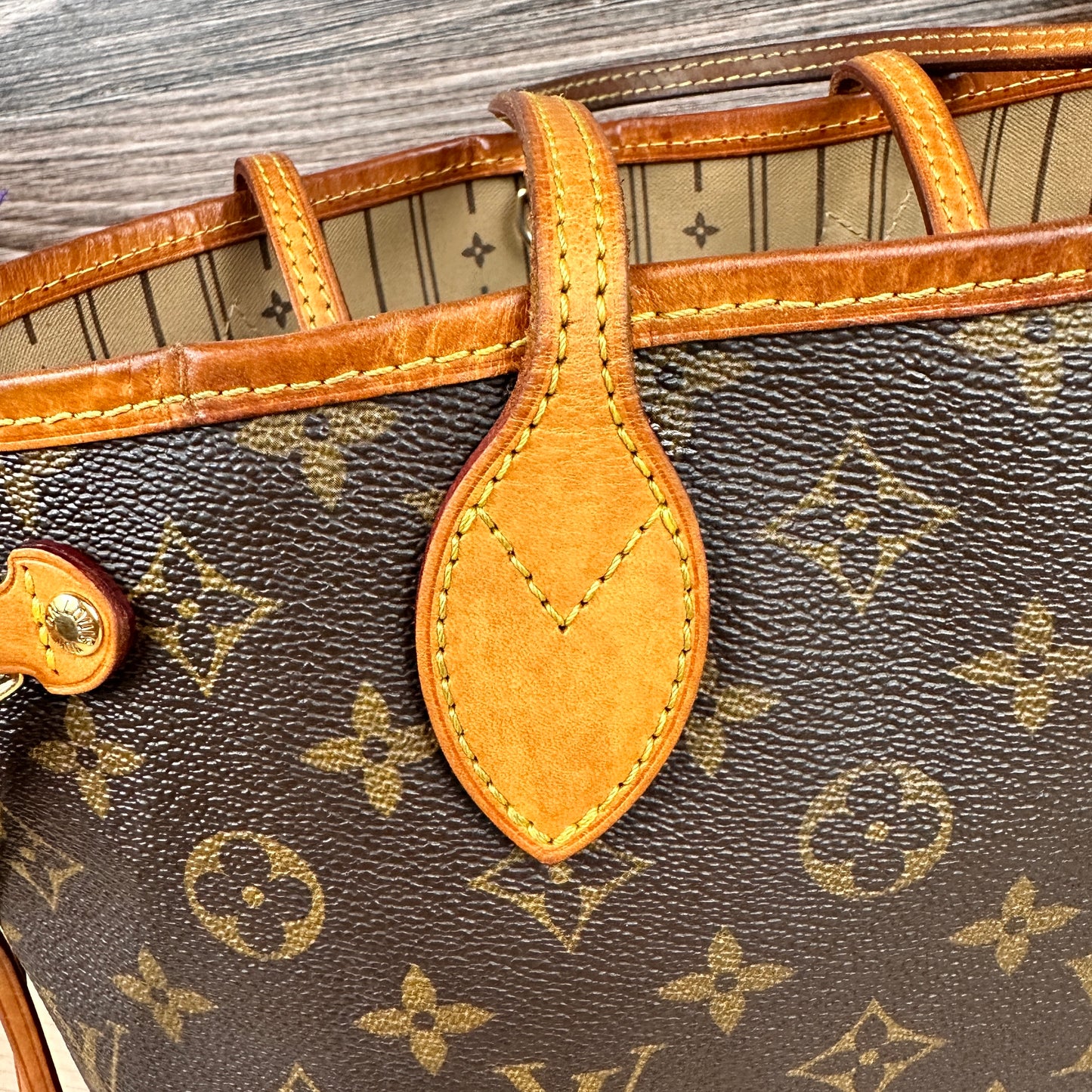 Louis Vuitton Neverfull PM Monogram