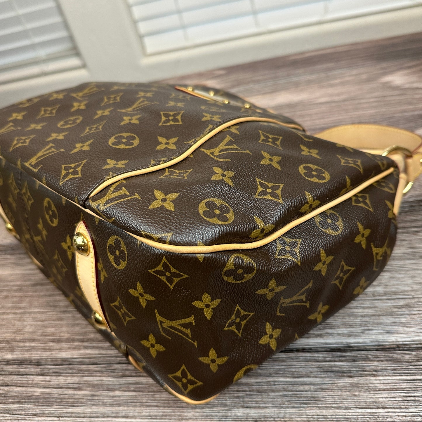 Louis Vuitton Monogram Galliera PM Hobo