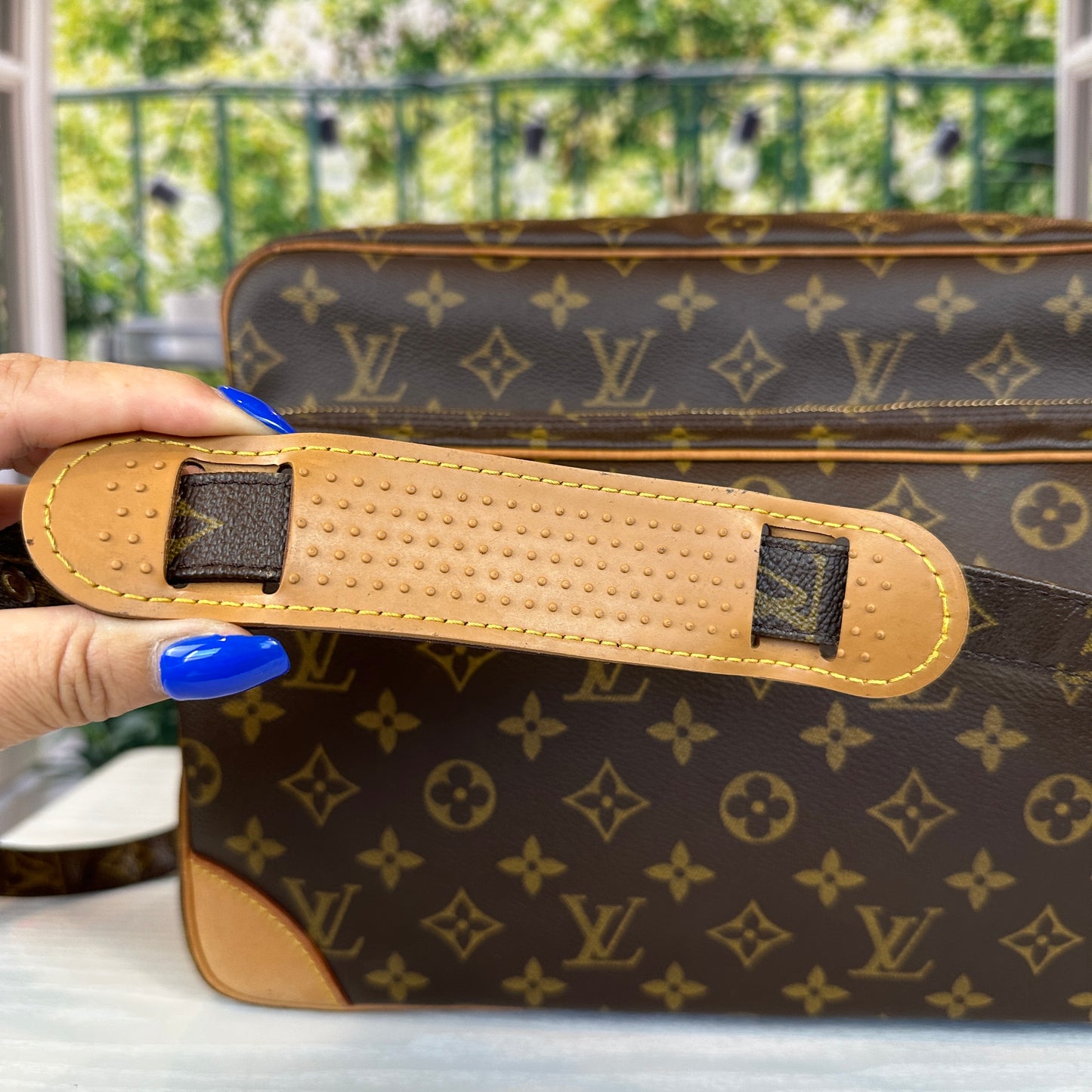 Louis Vuitton Nile GM Crossbody Bag Monogram Canvas