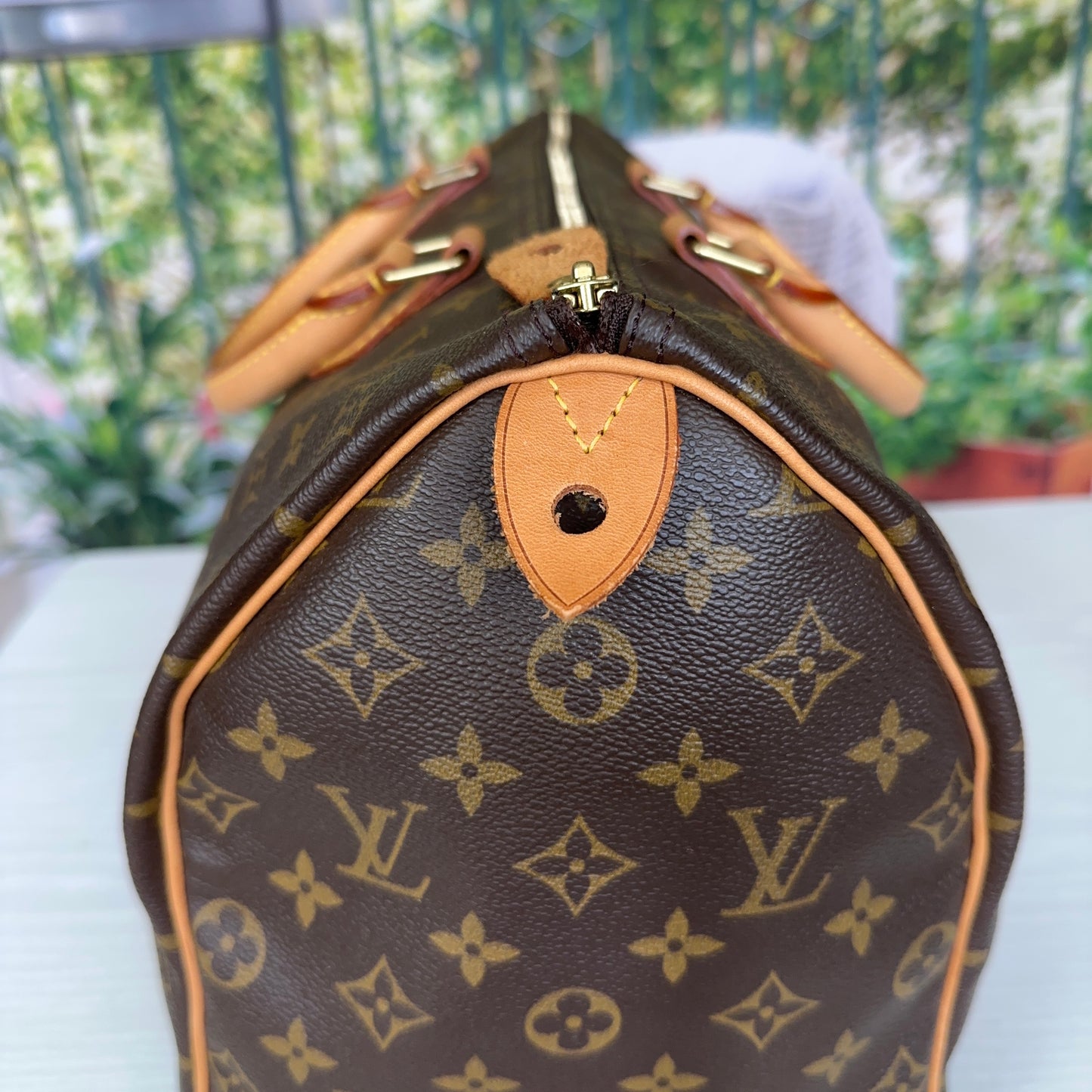 Louis Vuitton Monogram Speedy 35