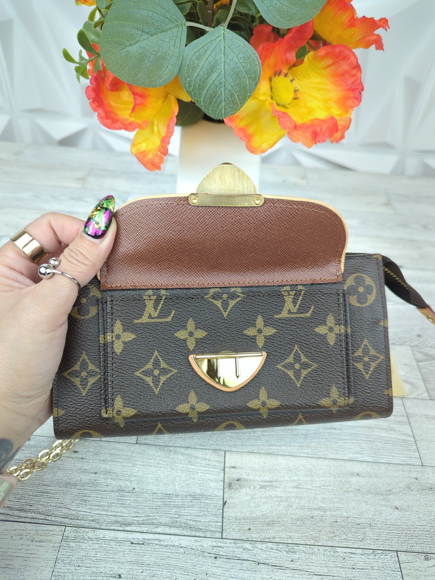 Louis Vuitton Astrid Clutch Wallet