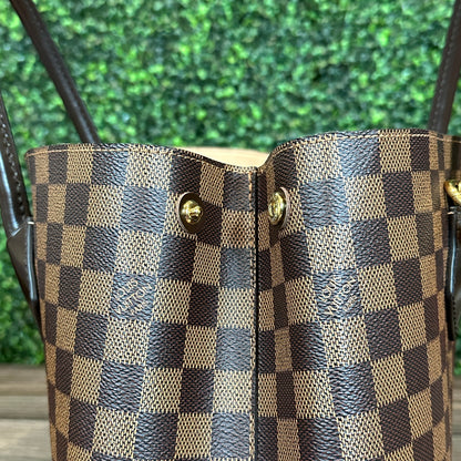 Louis Vuitton Damier Kensington Bag