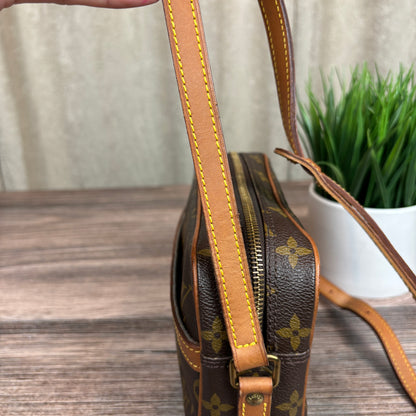 Louis Vuitton Trocadero 23 Crossbody Bag