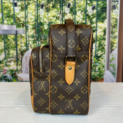 Louis Vuitton Nile GM Crossbody Bag Monogram Canvas