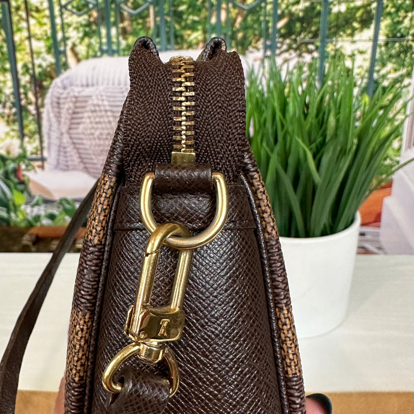 Louis Vuitton Damier Trousse Pochette