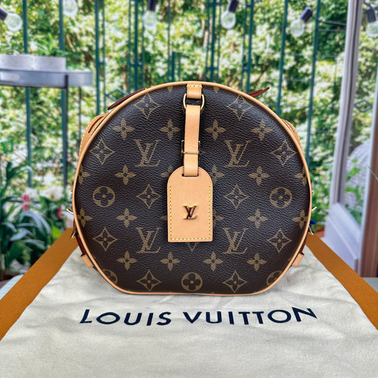 Louis Vuitton Boite Chapeau Souple MM Monogram