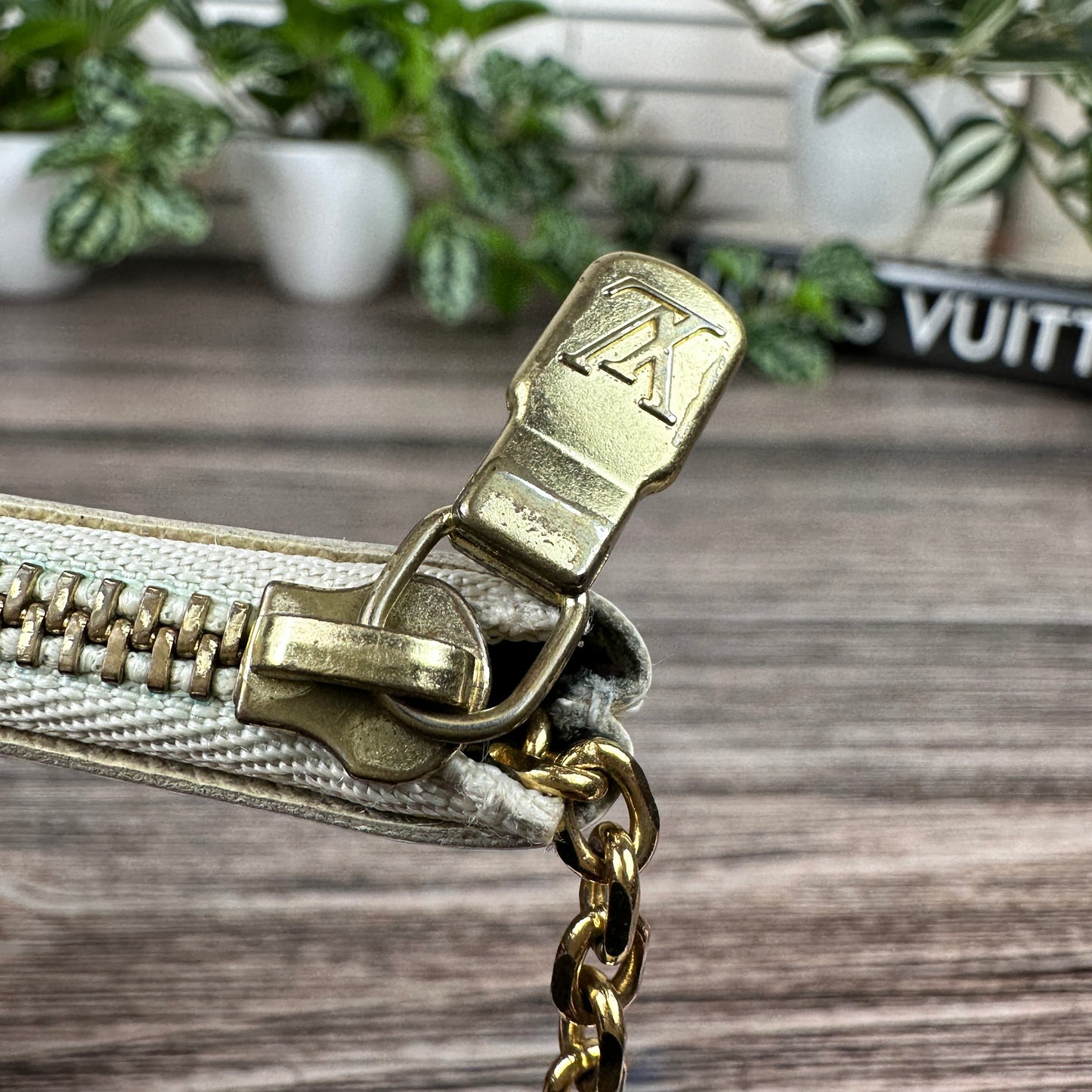 Louis Vuitton Key Cles Azur