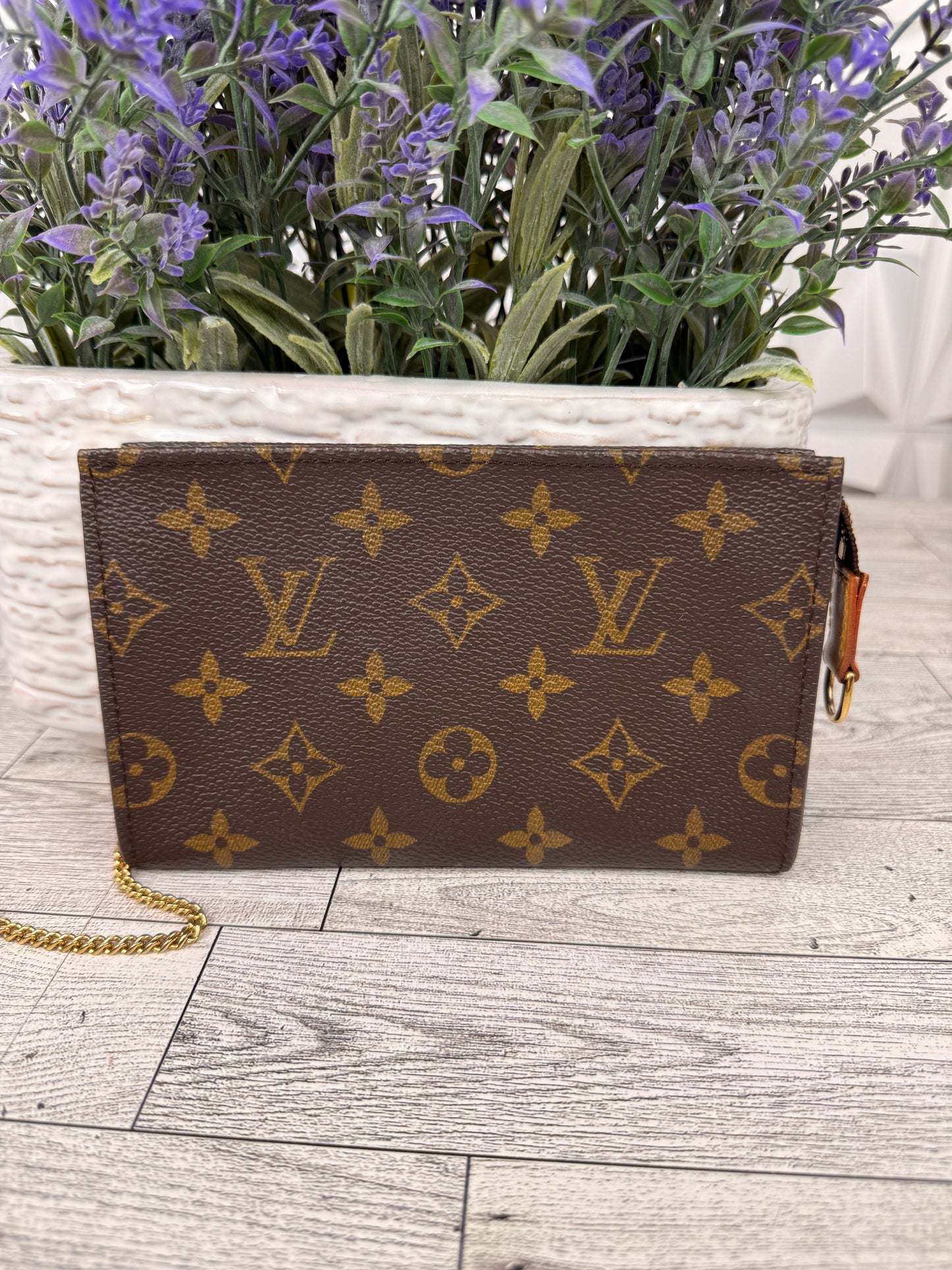 Louis Vuitton Bucket Pochette Monogram