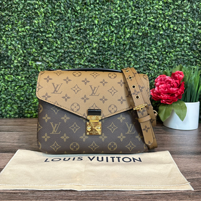 Louis Vuitton Reverse Pochette Metis Shoulder Bag