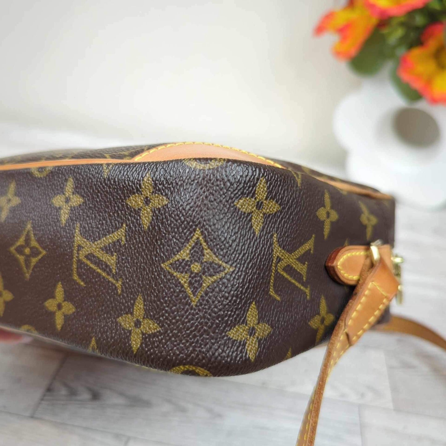 Louis Vuitton Trocadero 27 Crossbody Bag