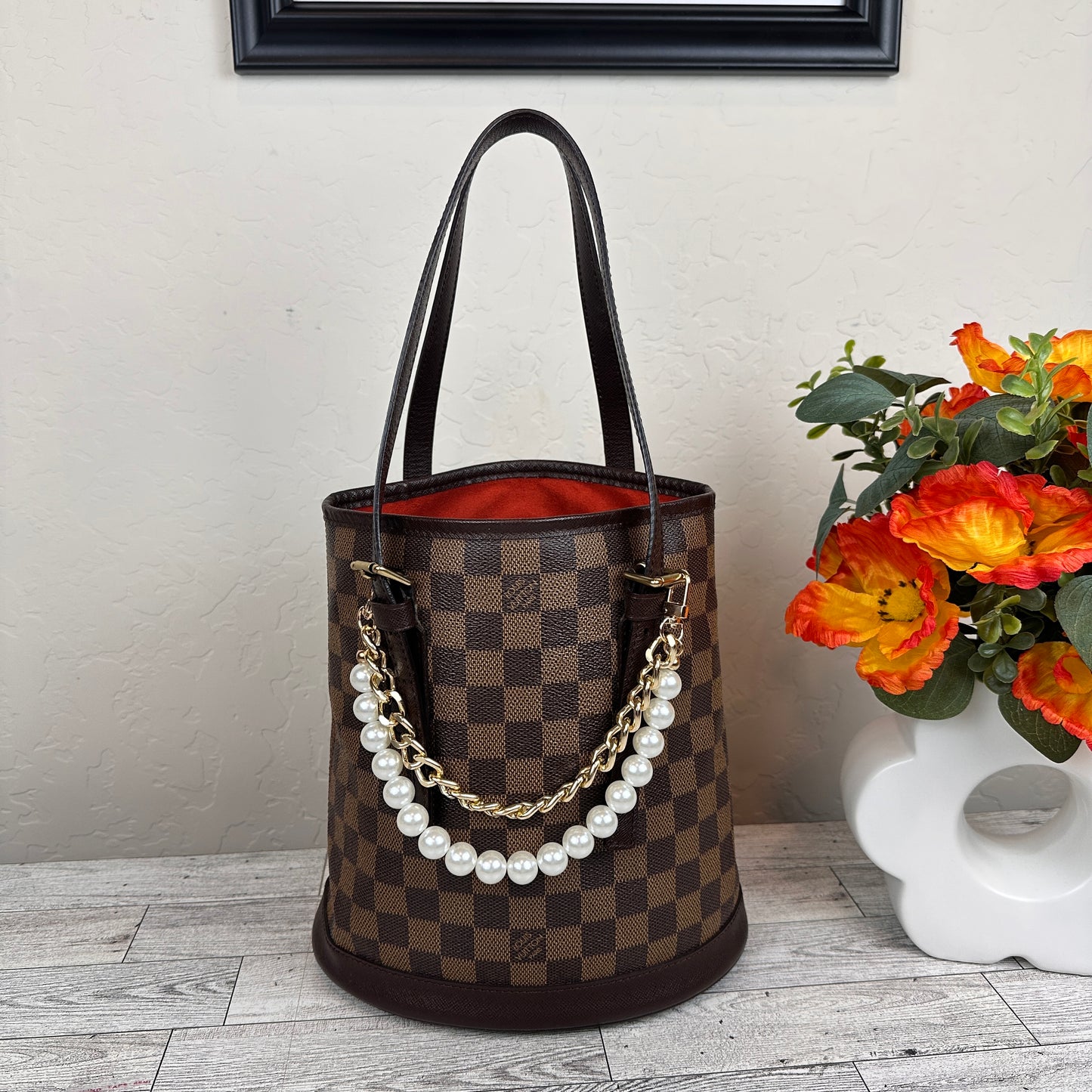 Louis Vuitton Marais DE Bucket Bag