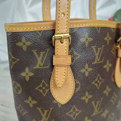 Louis Vuitton Petite Bucket PM