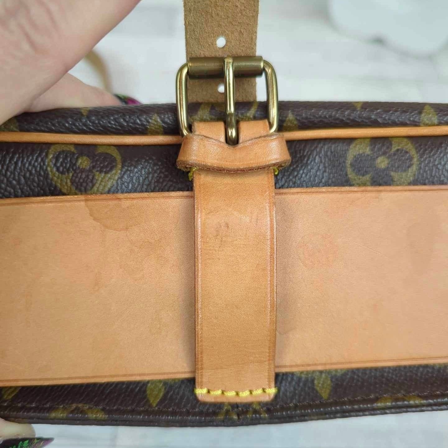 Louis Vuitton Cartouchiere GM