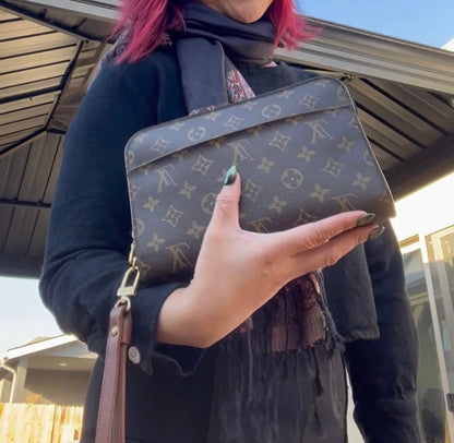 Louis Vuitton Orsay Clutch