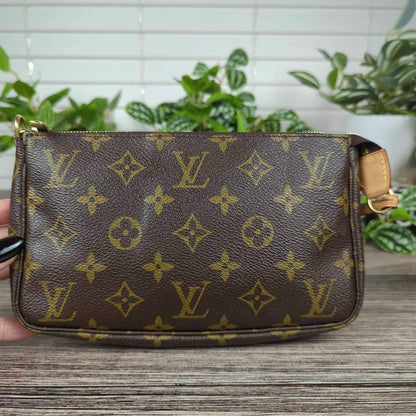 Louis Vuitton Pochette Accessories Monogram