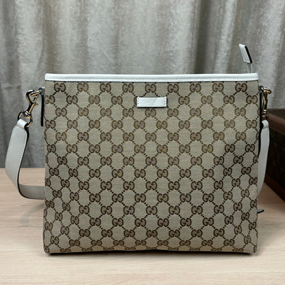 Gucci GG Classic Flat Medium Messenger Bag