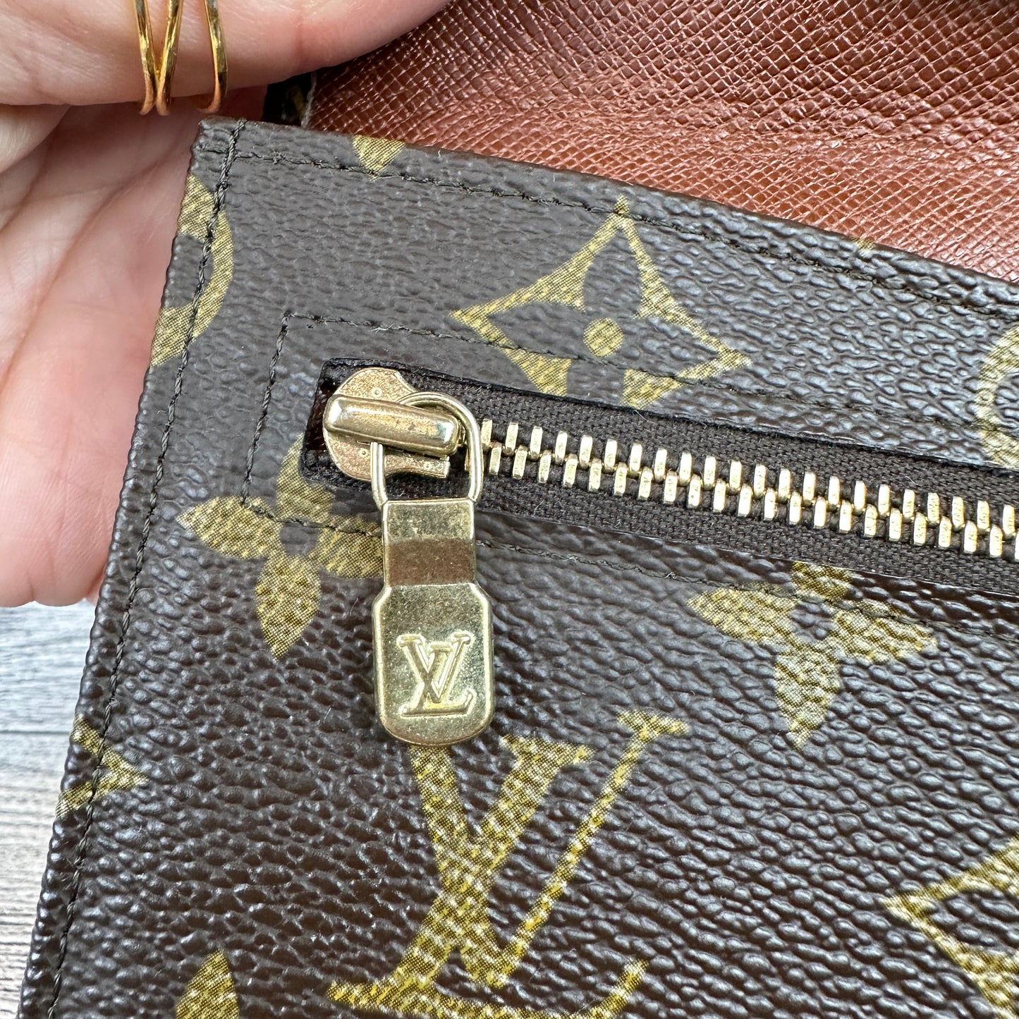 Louis Vuitton Rabat 23 Pochette