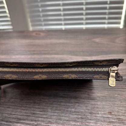 Louis Vuitton Vintage Toiletry 26 with Crossbody Kit