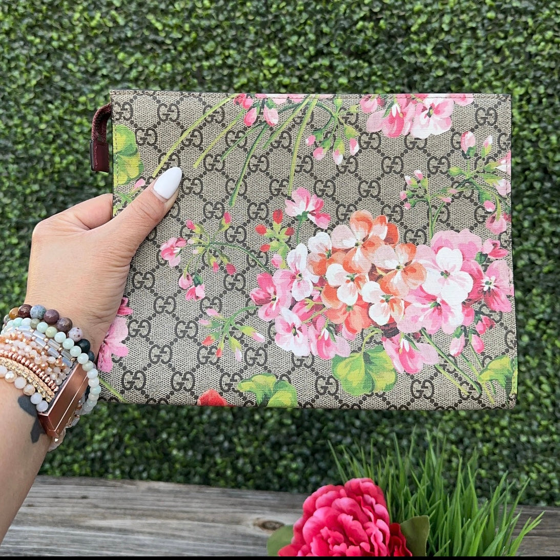 Gucci GG Supreme Blooms Cosmetic Case in Antique Rose