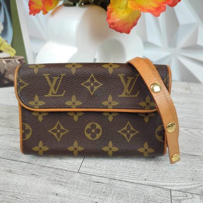 Louis Vuitton Pochette Florentine Monogram