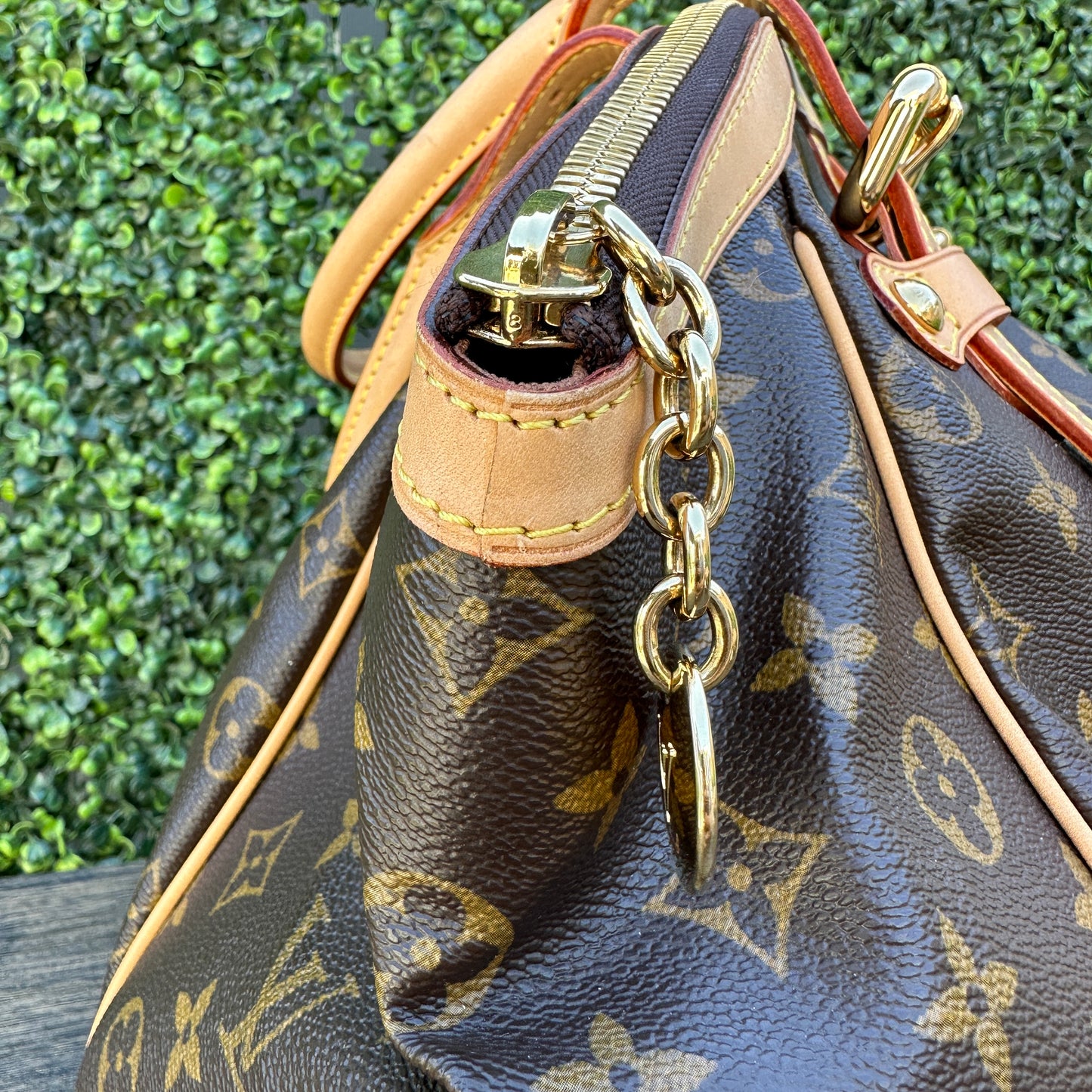 Louis Vuitton Tivoli GM Monogram Canvas