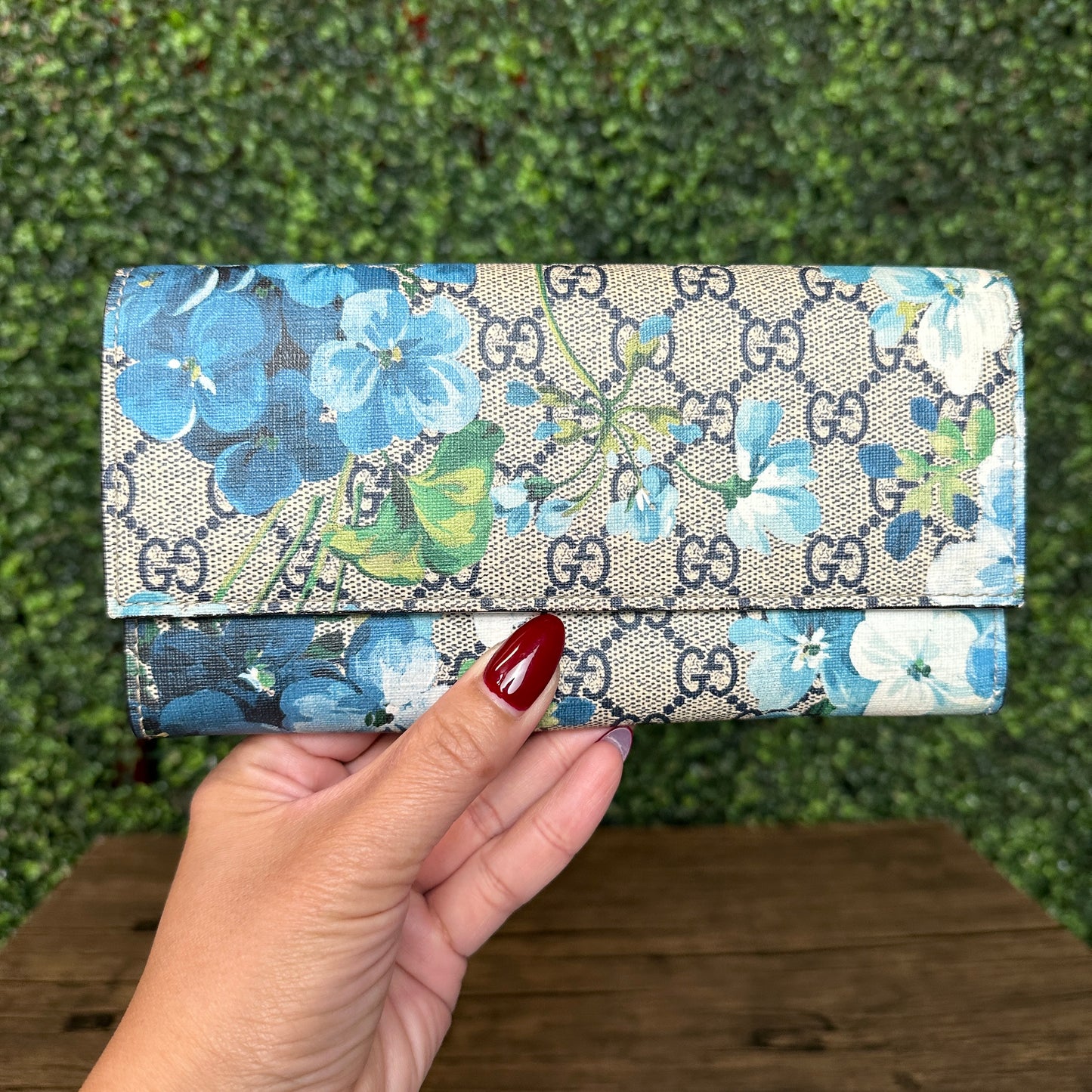 Gucci GG Supreme/Blue Blooms Long Continental Wallet